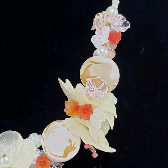 VTG Lucite Necklace Earrings Lucite Flower Leaf Pastel Beads Bridal Wedding - Picture 4 of 16